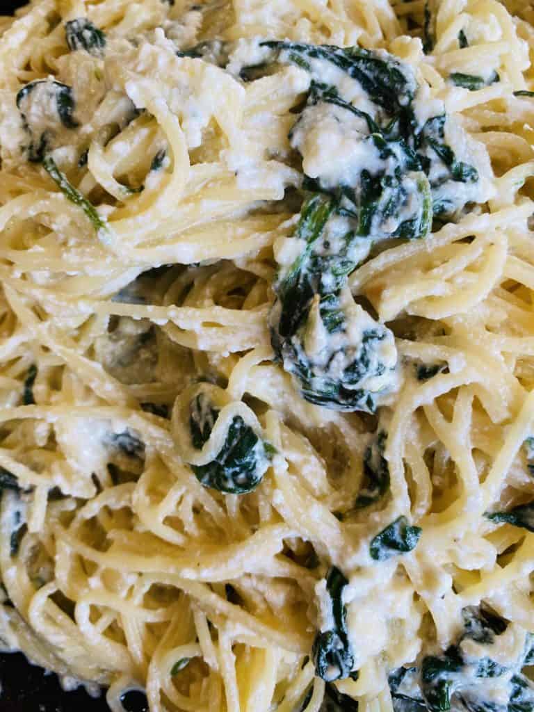 Spaghetti with creamy ricotta and spinach