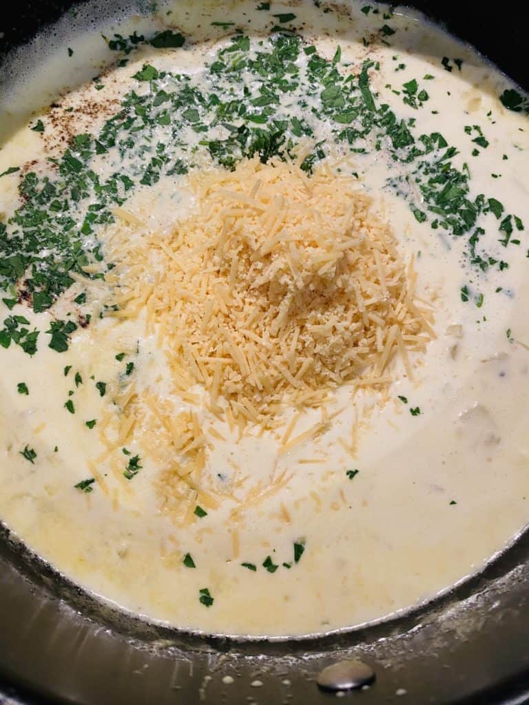 Base of the creamy sauce