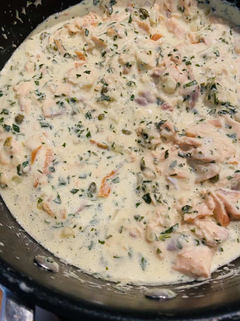 creamy salmon pasta sauce 