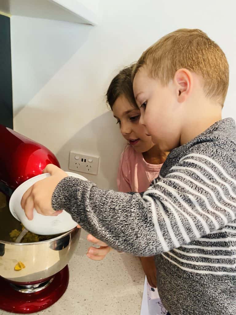 Getting the kids involved in baking 