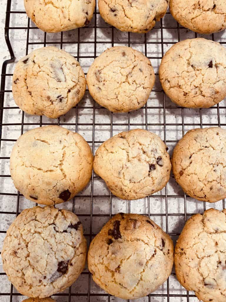 Chocolate chunk oat cookies