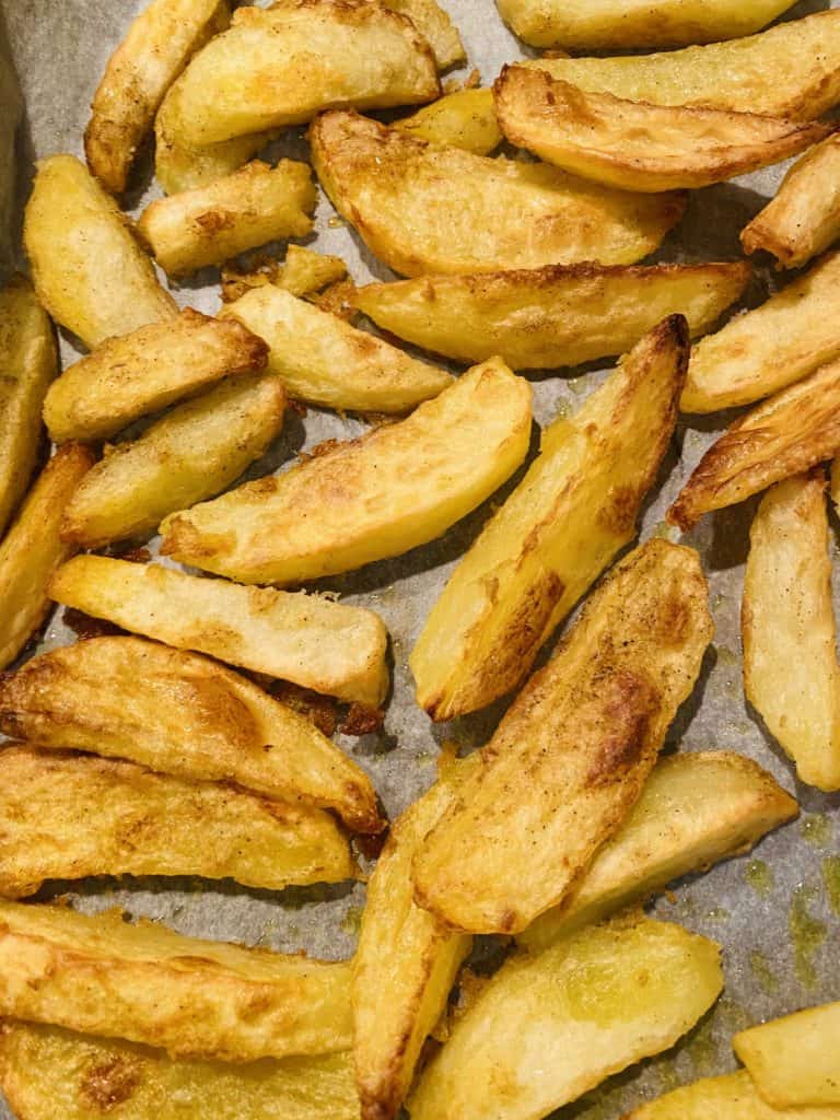 Crunchy baked potato chips