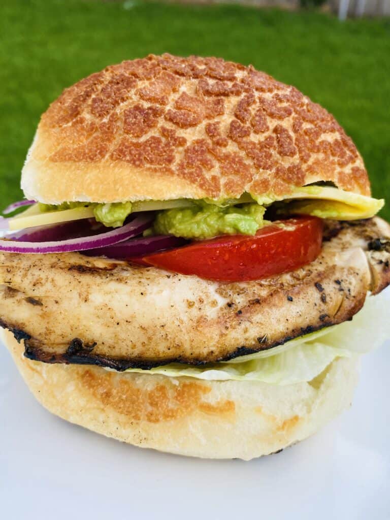 Healthy grilled chicken burgers