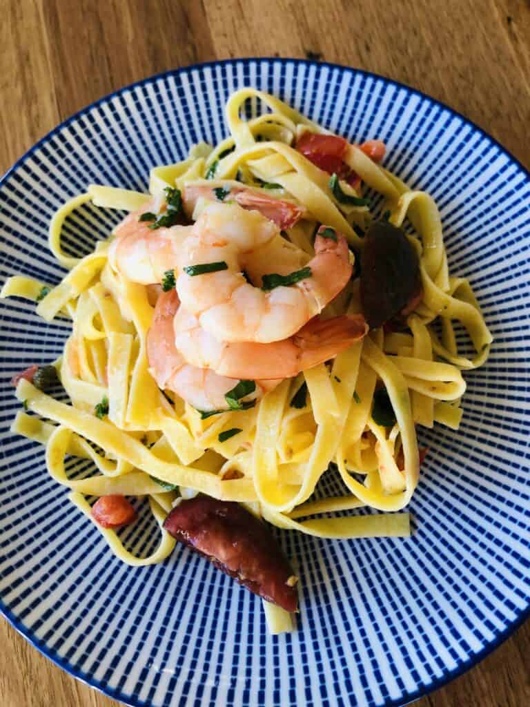 pasta with garlic prawns and capers