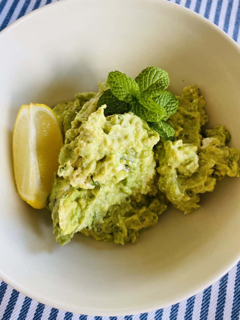 Creamy smashed avocado