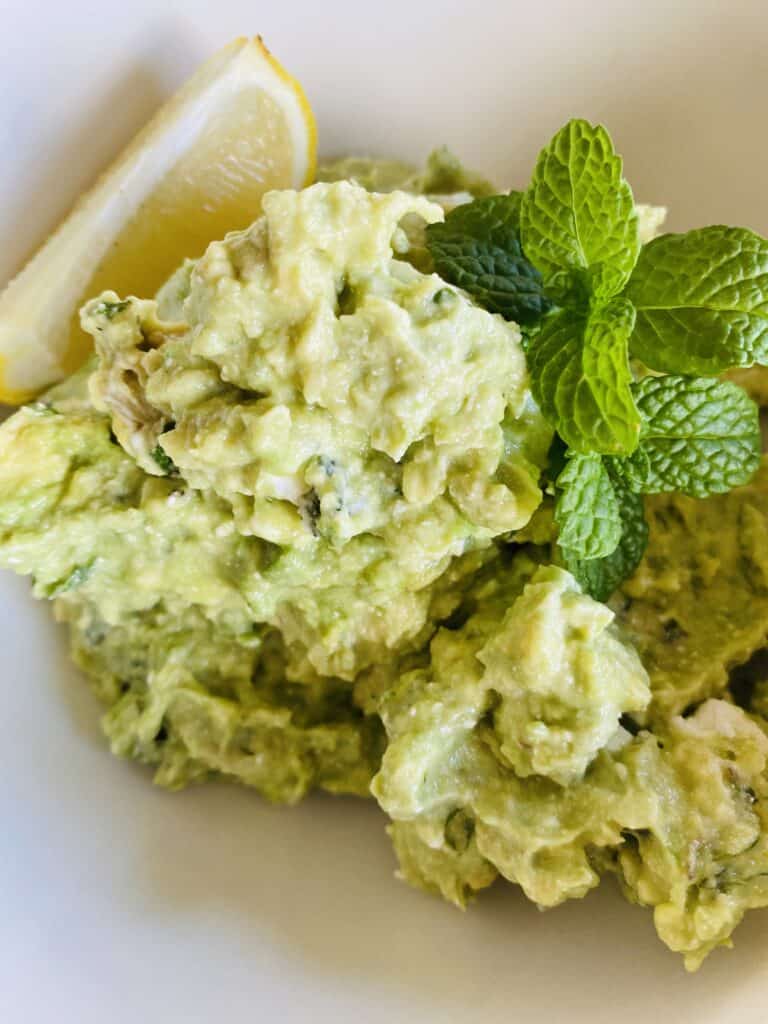 Creamy avocado with feta