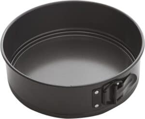 Round cake tin 