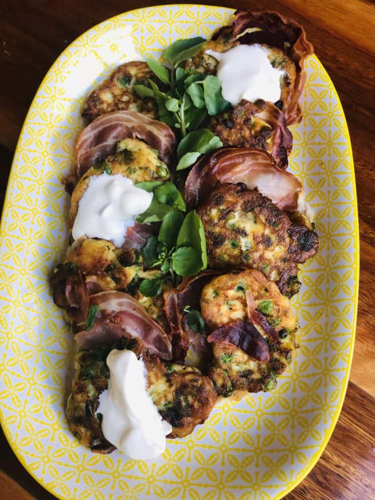 Pea fritters with crispy pancetta