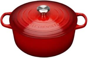 Le creuset signature cast iron casserole