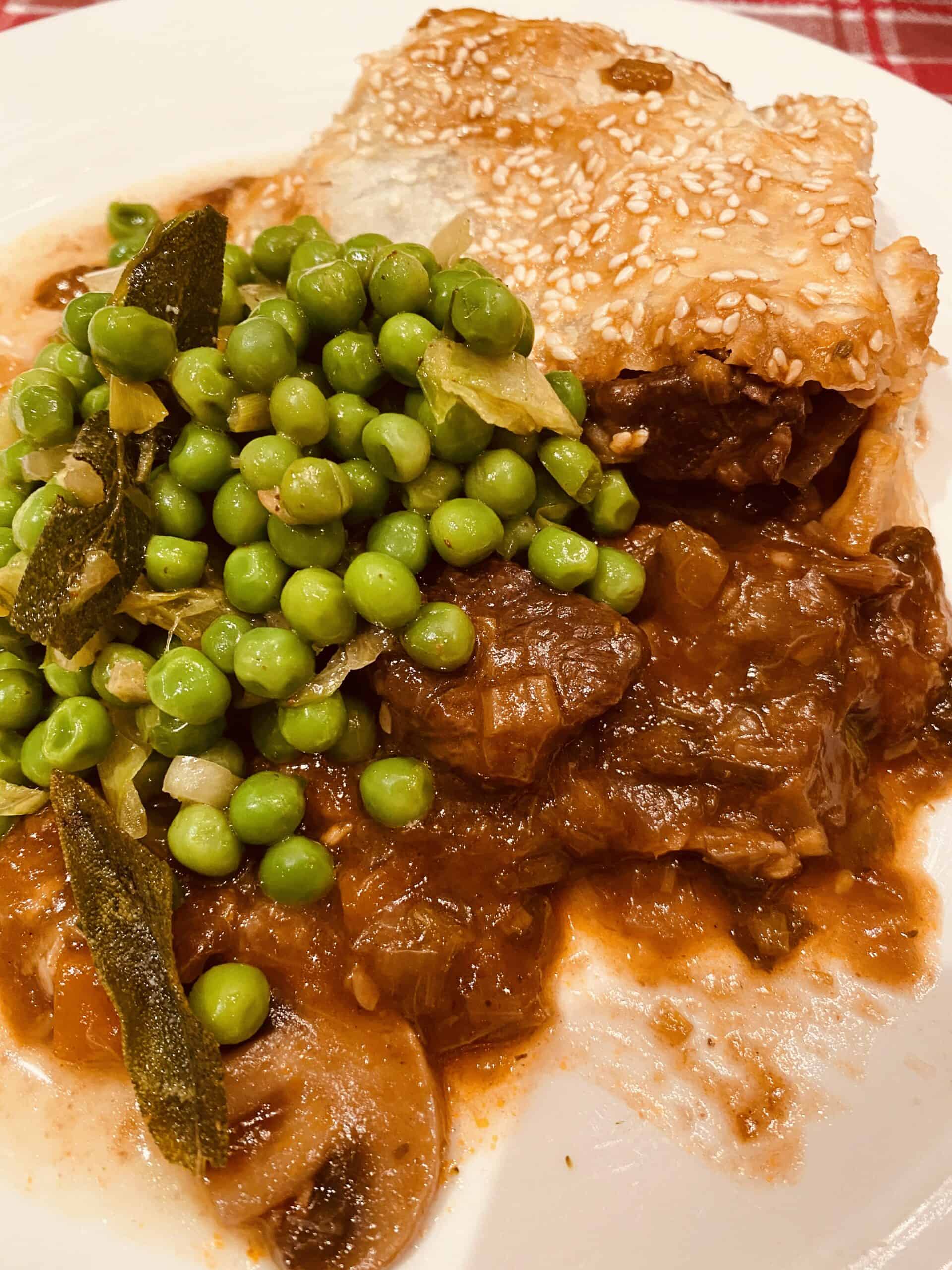 Chunky beef and mushroom pie