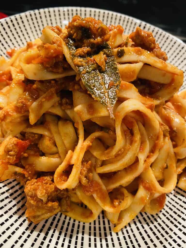 Bolognese sauce with fettuccini 