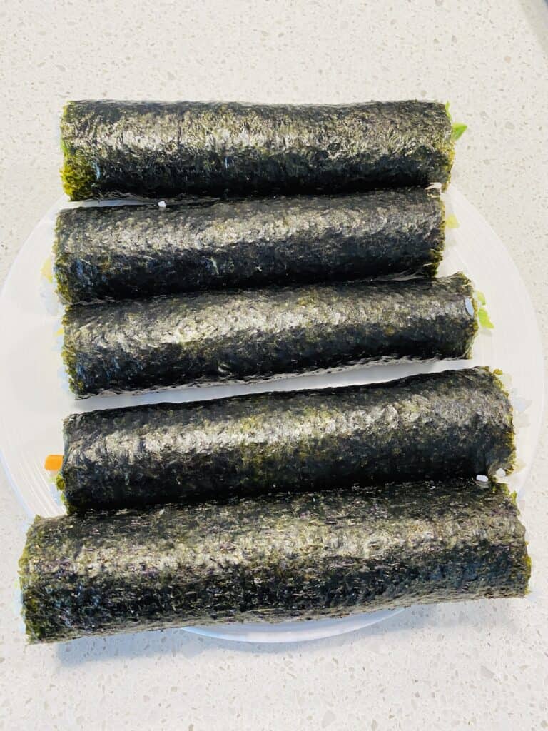 How to roll sushi rolls