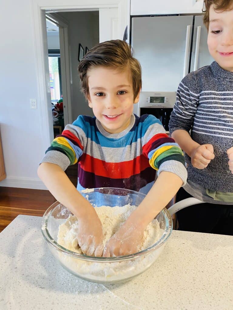 kids cooking 