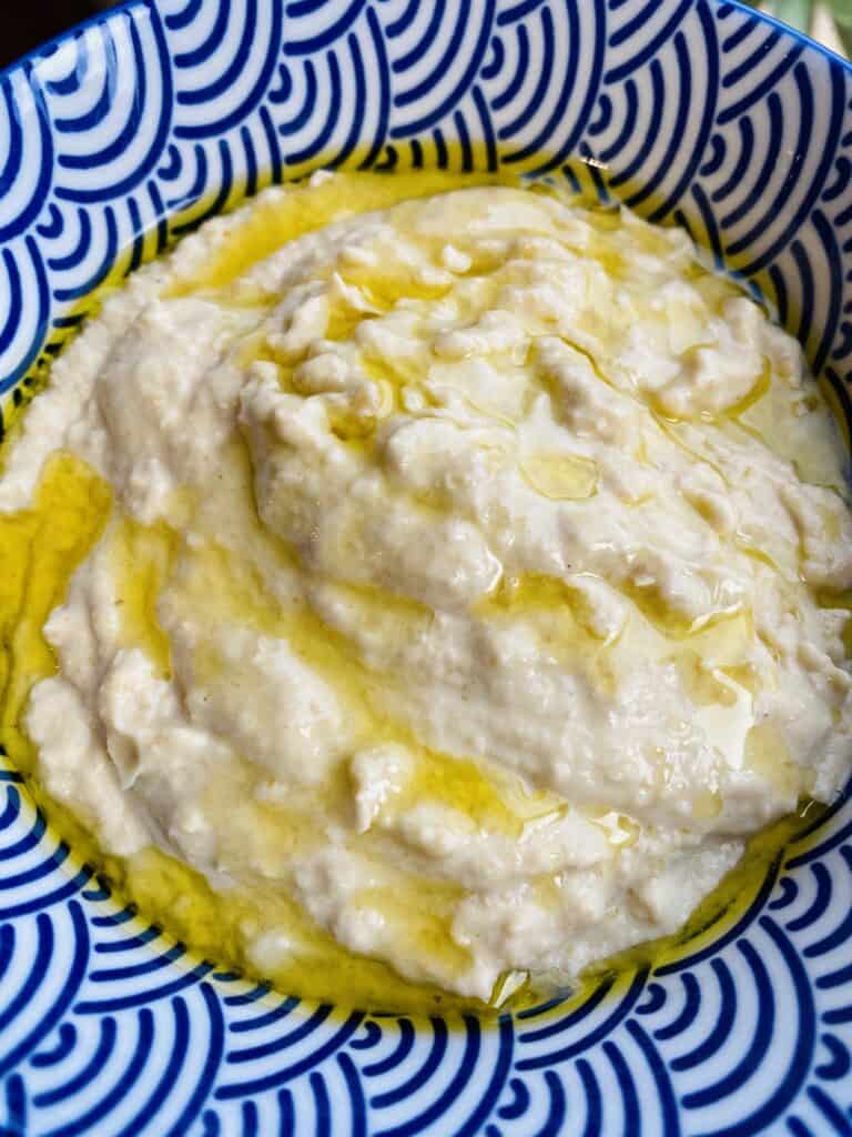 Hummus dip 