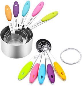 Measuring cups and spoons